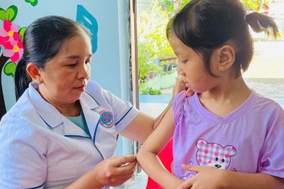 TRƯỜNG MẦM NON TƯ NGHĨA TỔ CHỨC KHÁM SỨC KHỎE ĐẦU NĂM CHO TRẺ